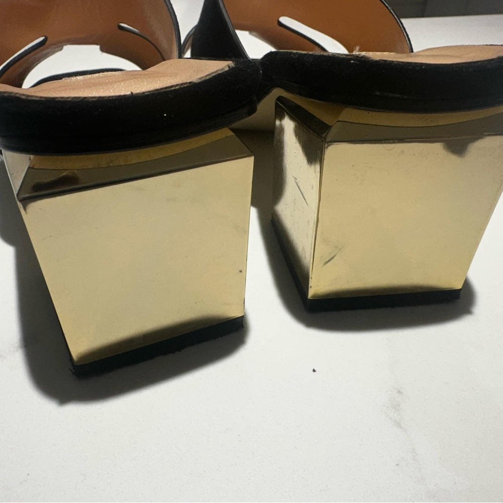 Tara Grimm The Delaney Vamp - Gold Heels - Picture 4 of 9
